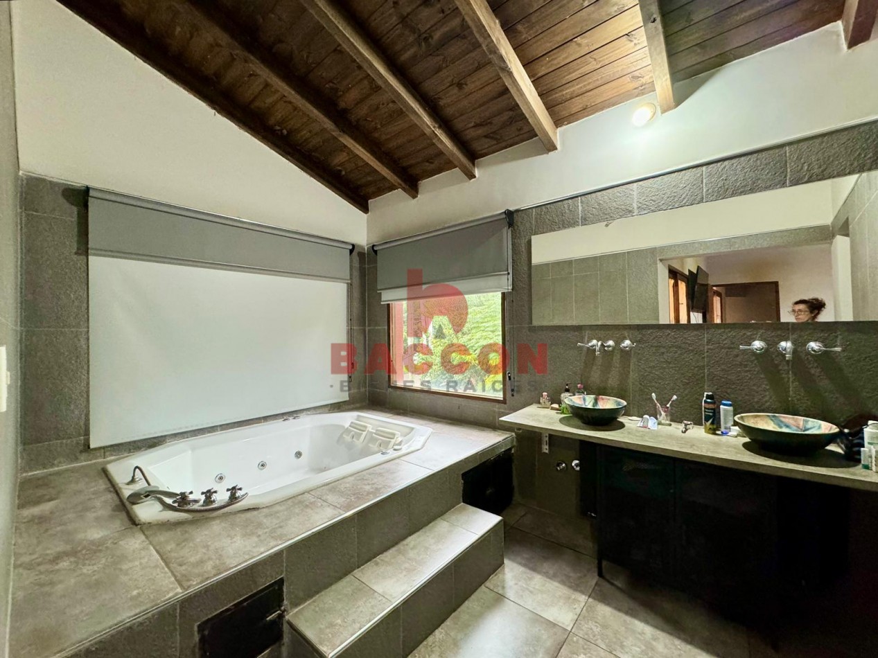 Venta Casa B° Los Profesionales
