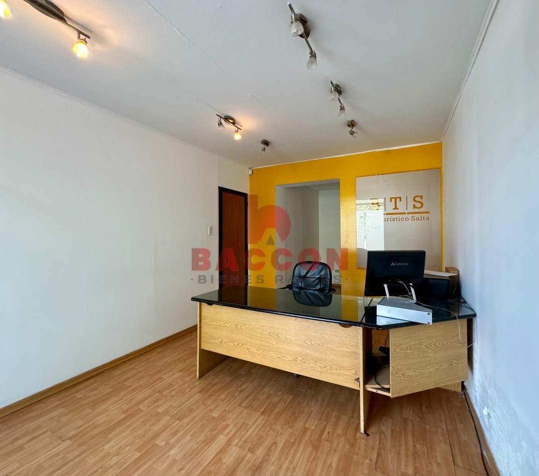 Venta Estudio Comercial 20de Febrero y Alsina - Microcentro