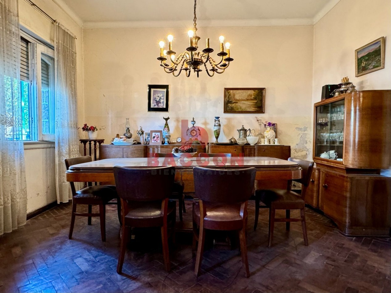 Venta Casa Av. Belgrano 1500