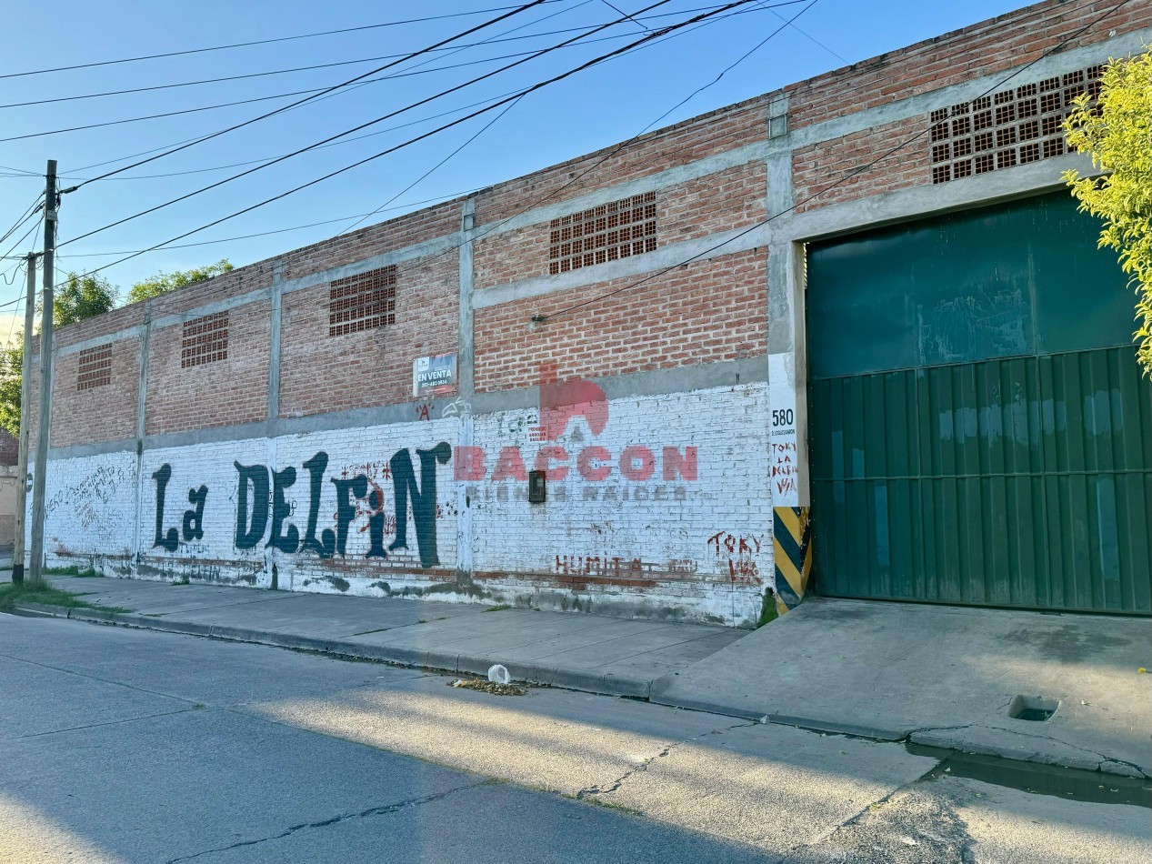Venta Galpon Macrocentro Alberdi al 1200 - Zona Sur