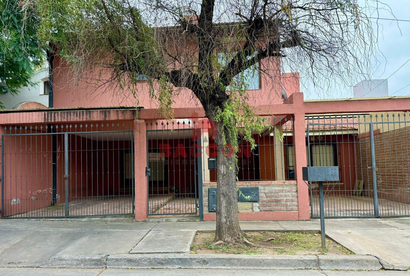Venta Casa B° Los Profesionales