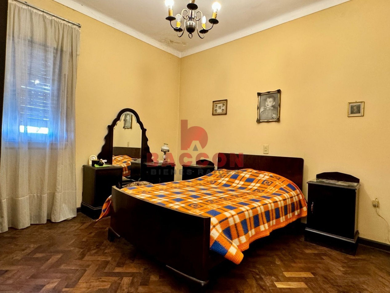 Venta Casa Av. Belgrano 1500